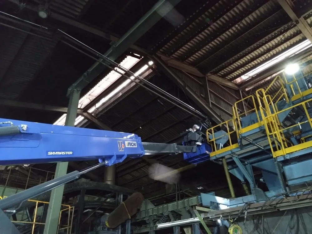 某工場内で遠隔管理用配管配線工事