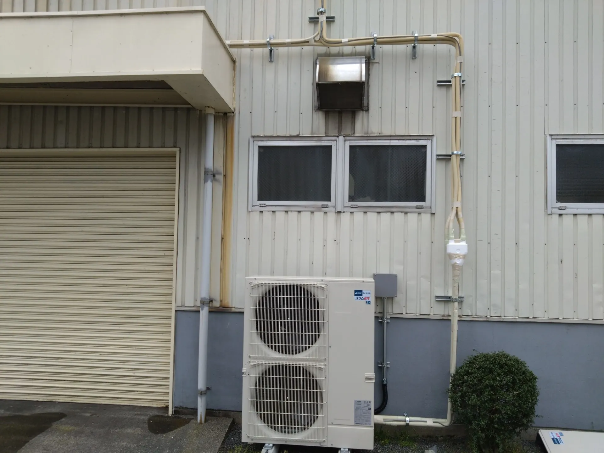 某工場にて空調工事